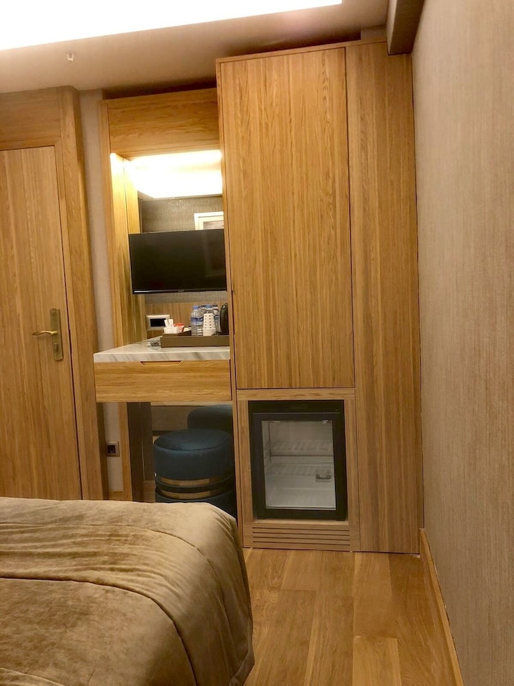 Lady Diana Hotel — Hotel rooms in Istanbul, Istanbul