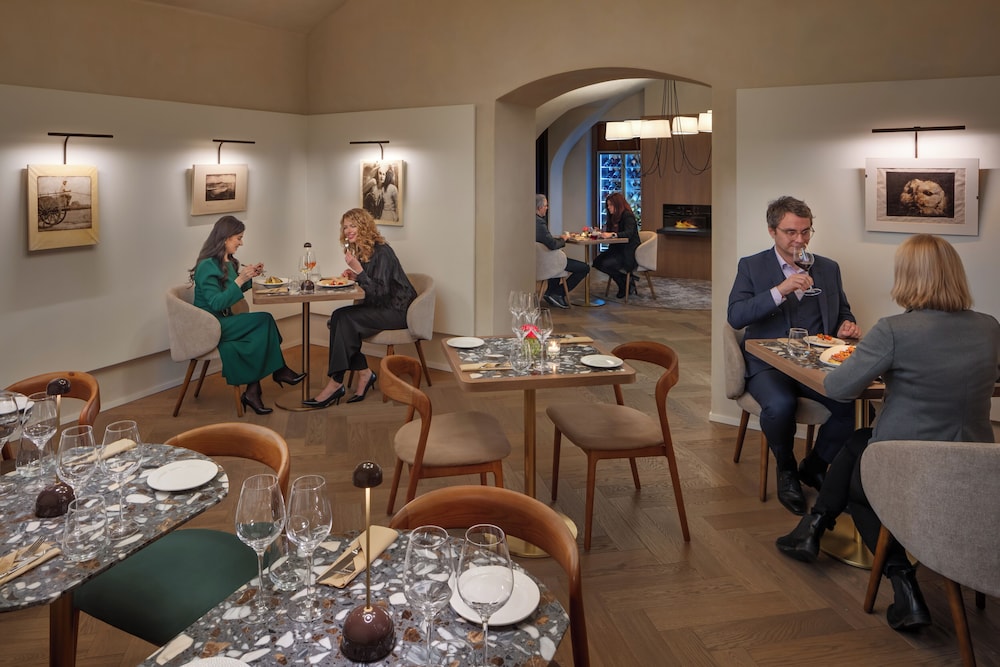 Boutique Hotel BOOKQUET — Restaurant & bars in Prague, Prague