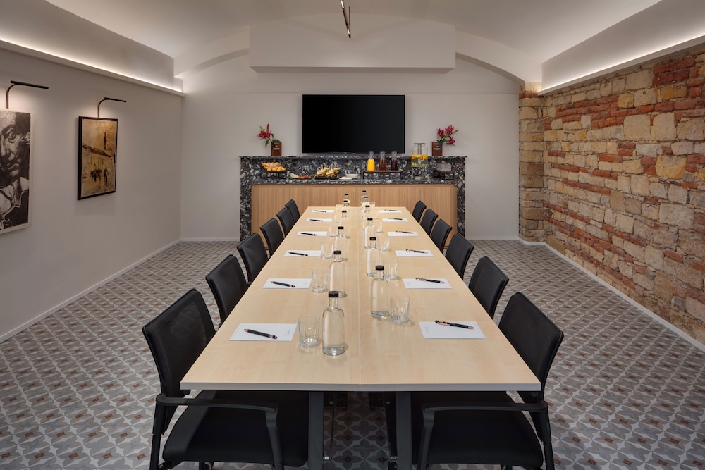 Boutique Hotel BOOKQUET — Restaurant & bars in Prague, Prague