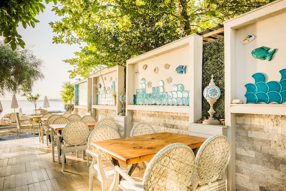 Leda Beach Hotel — Restaurant & bars in Side
