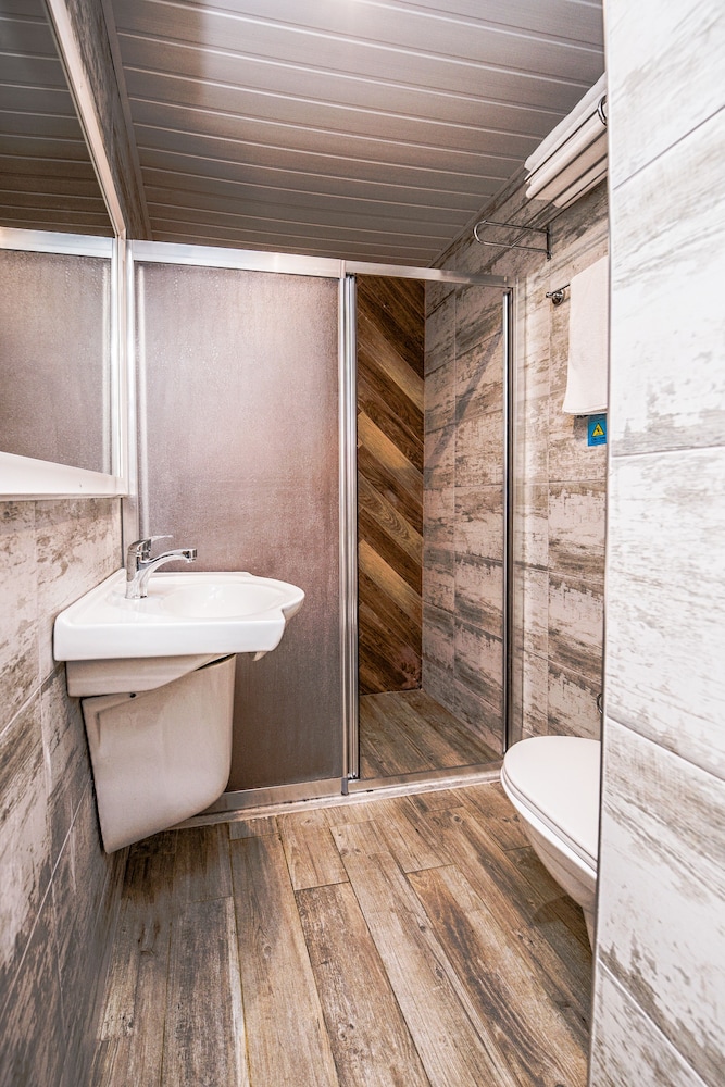 Leda Beach Hotel — Hotel rooms in Side