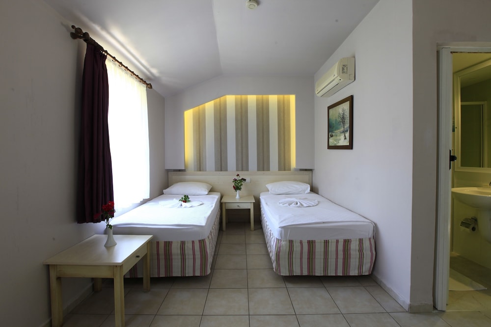 Leda Beach Hotel — Hotel rooms in Side