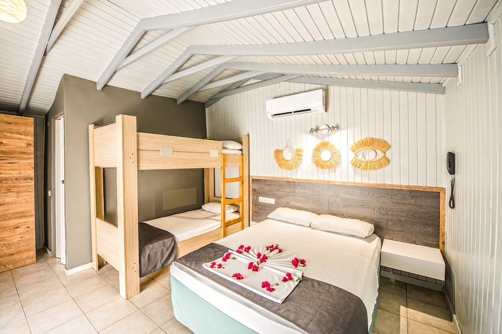 Leda Beach Hotel — Hotel rooms in Side