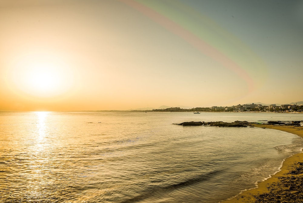 Leda Beach Hotel — Beach in Side