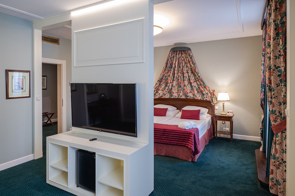 Hotel Liberty — Hotel rooms in Prague, Prague