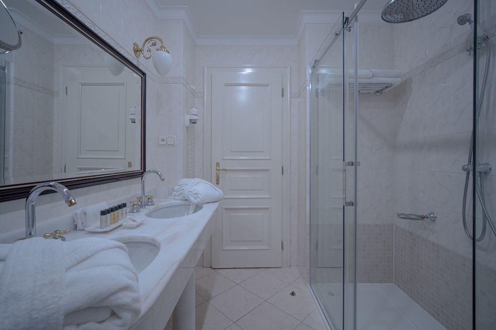 Hotel Liberty — Hotel rooms in Prague, Prague