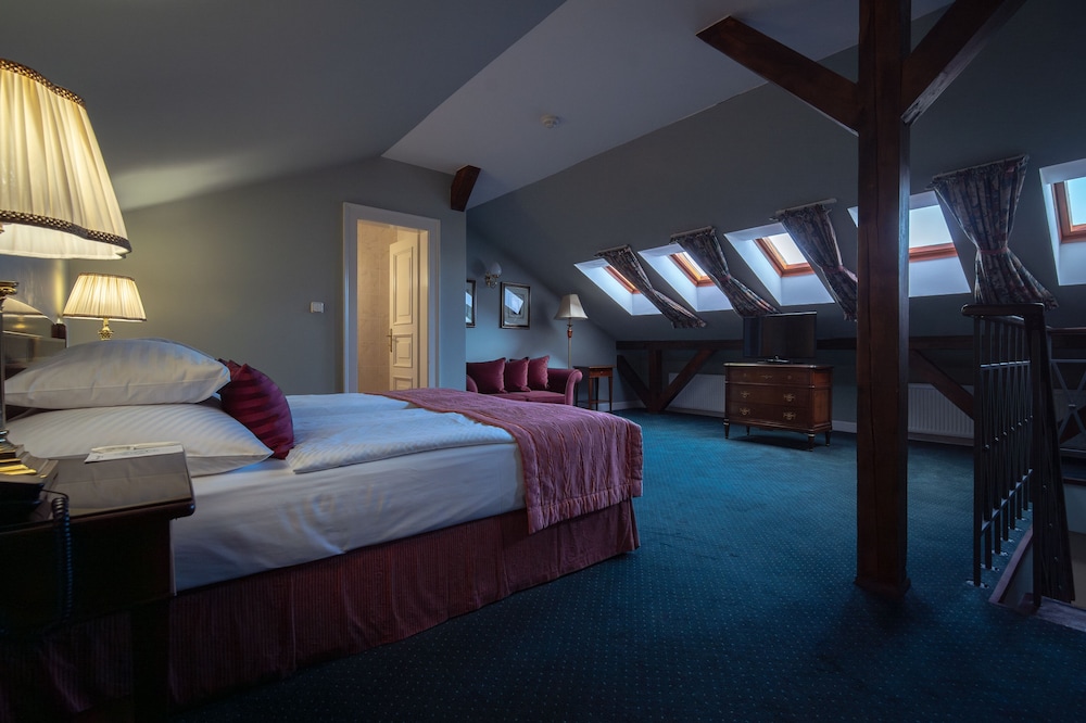 Hotel Liberty — Hotel rooms in Prague, Prague