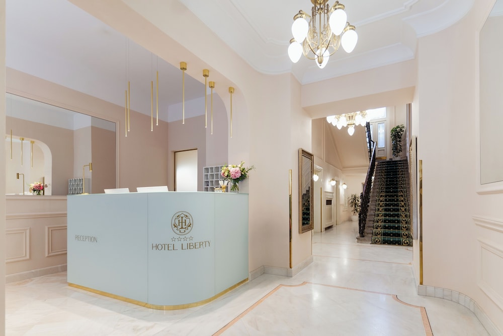 Hotel Liberty — Hotel building in Prague, Prague