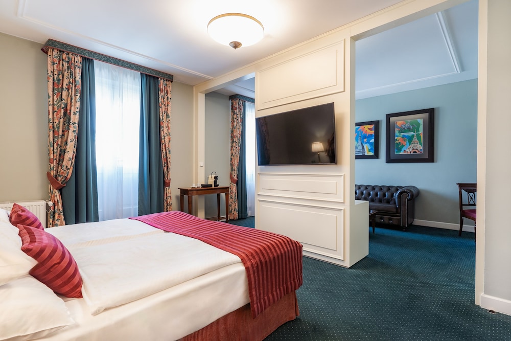 Hotel Liberty — Hotel rooms in Prague, Prague
