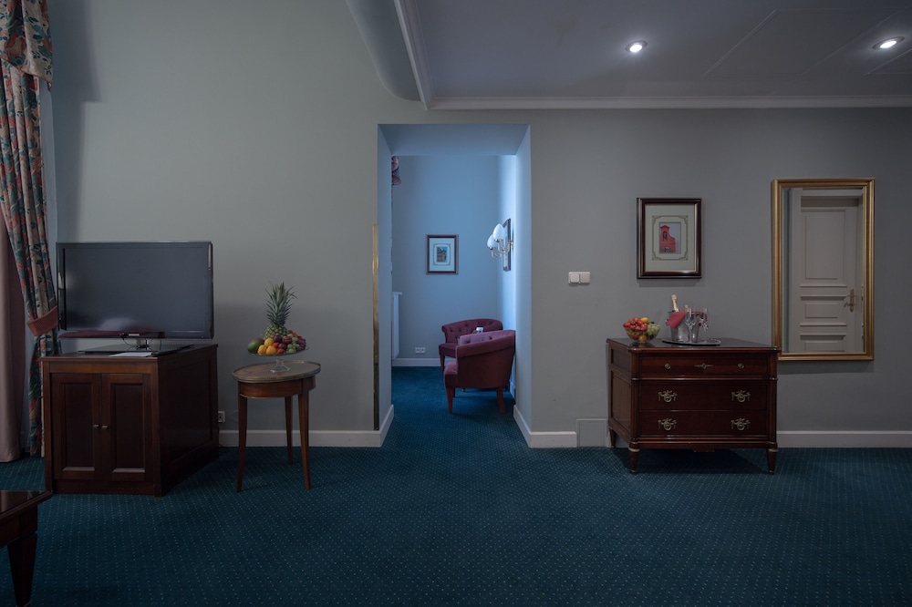 Hotel Liberty — Hotel rooms in Prague, Prague