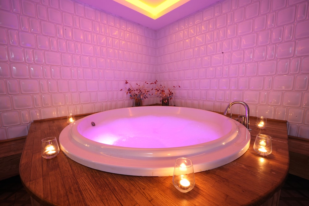 Legacy Ottoman Hotel — Spa in Istanbul, Istanbul