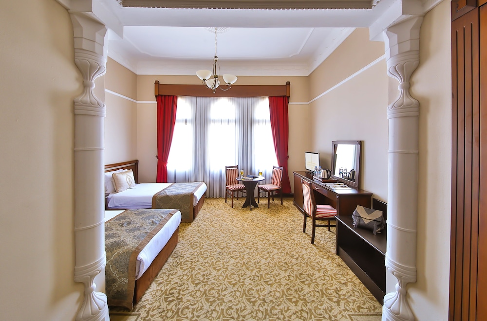 Legacy Ottoman Hotel — Hotel rooms in Istanbul, Istanbul