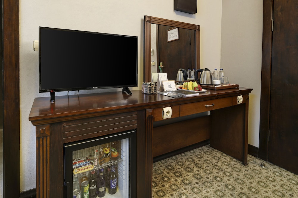 Legacy Ottoman Hotel — Hotel rooms in Istanbul, Istanbul
