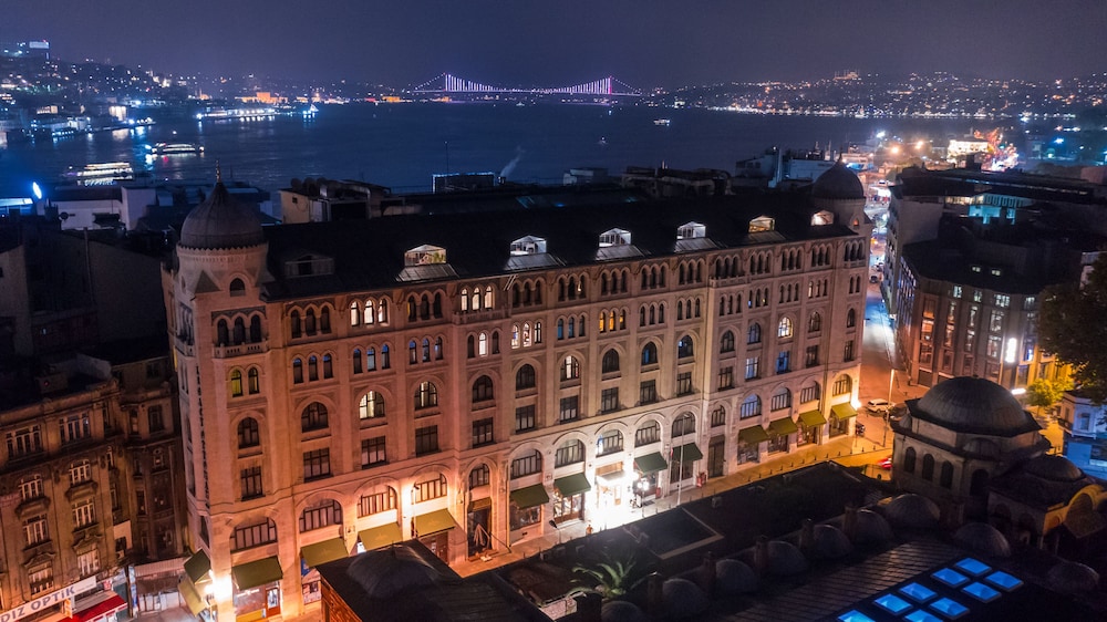 Legacy Ottoman Hotel — Hotel building in Istanbul, Istanbul