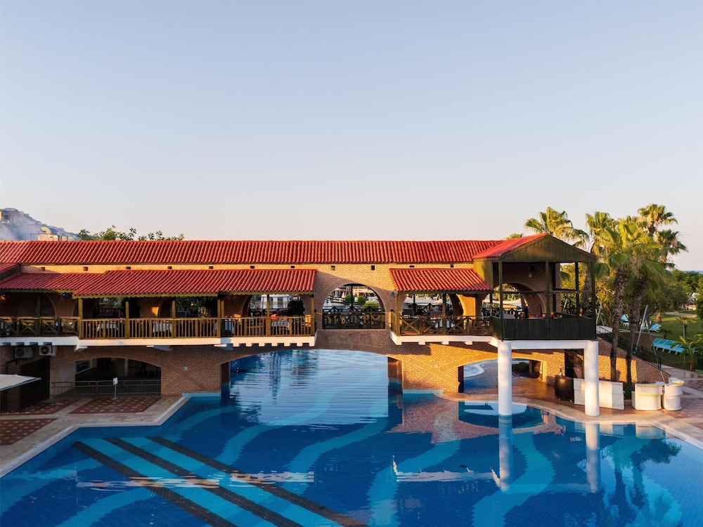 Limak Limra Hotel & Resort — Kemer