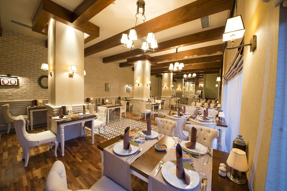 Limak Limra Hotel & Resort — Restaurant & bars in Kemer