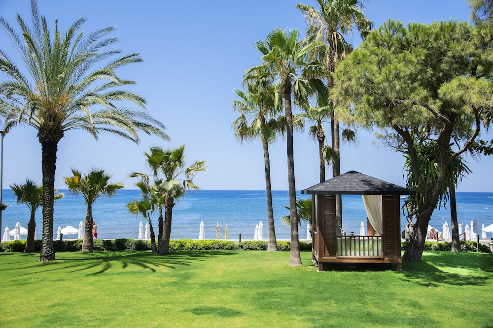 Acanthus Cennet Barut Collection - Ultra All Inclusive — Beach in Side