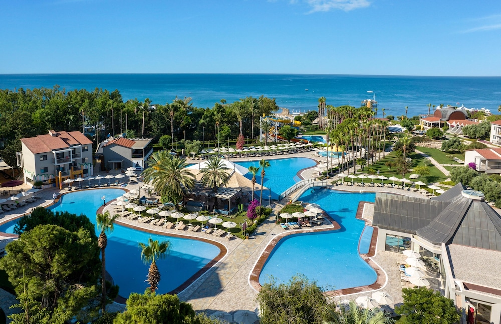 Arum Barut Collection - Ultra All Inclusive — Pool in Side