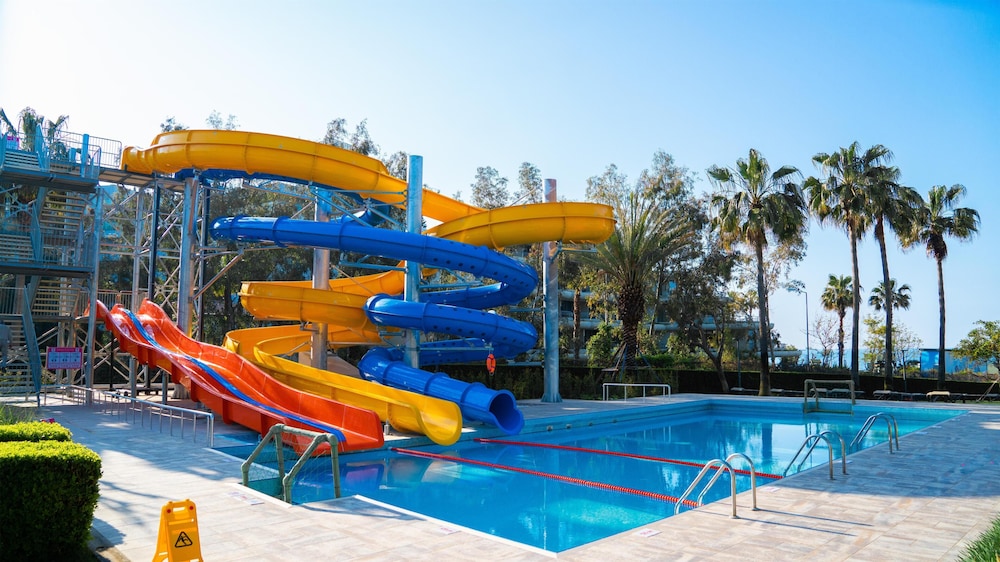 Arum Barut Collection - Ultra All Inclusive — Pool in Side