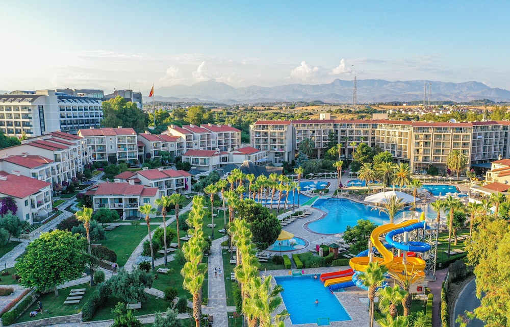 Arum Barut Collection - Ultra All Inclusive — Pool in Side