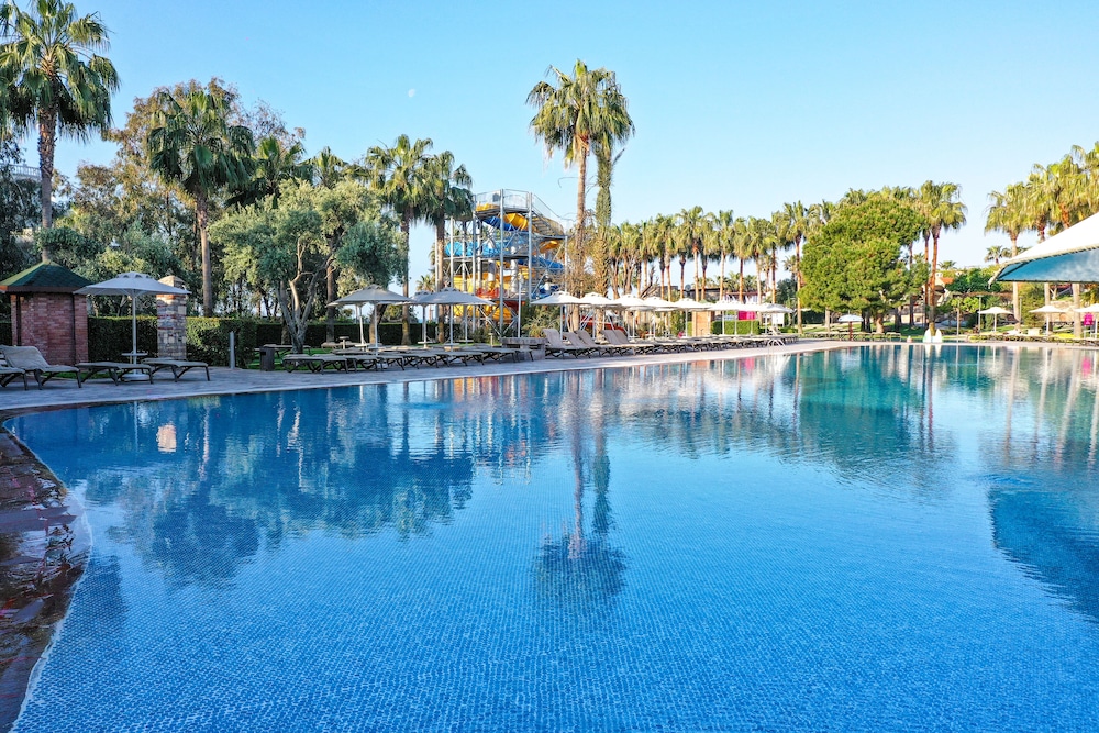 Arum Barut Collection - Ultra All Inclusive — Pool in Side