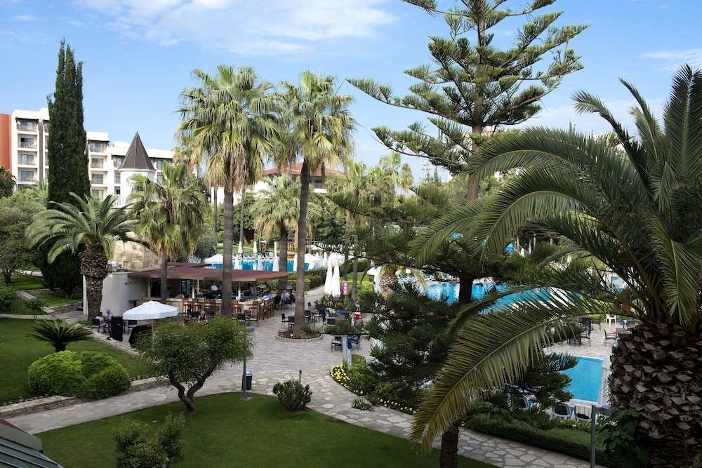Barut Hemera - Ultra All Inclusive — Restaurant & bars in Side