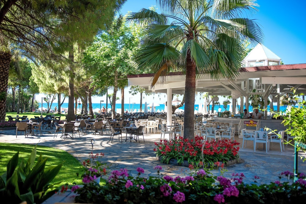 Barut Hemera - Ultra All Inclusive — Restaurant & bars in Side