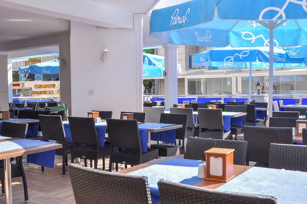Cleopatra Golden Beach Hotel — Restaurant & bars in Alanya
