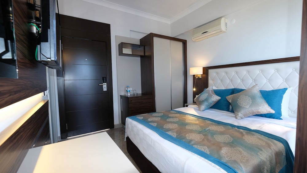 Cleopatra Golden Beach Hotel — Hotel rooms in Alanya
