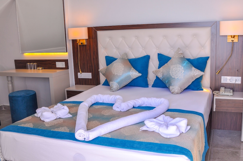 Cleopatra Golden Beach Hotel — Hotel rooms in Alanya