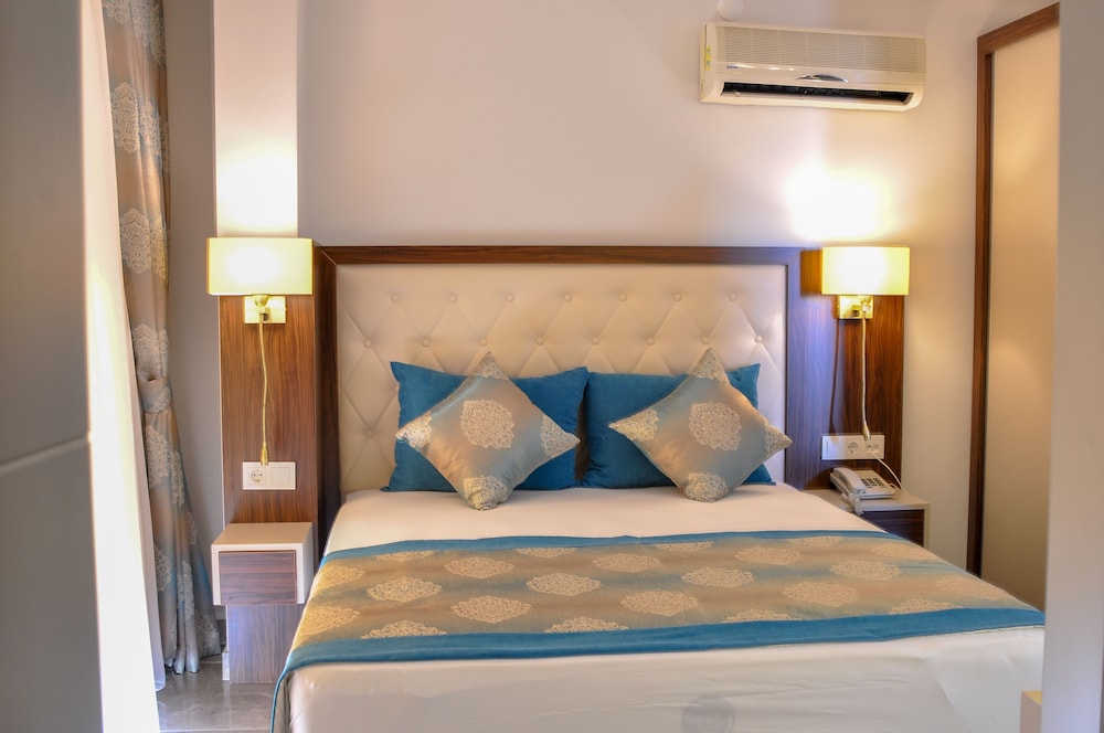 Cleopatra Golden Beach Hotel — Hotel rooms in Alanya