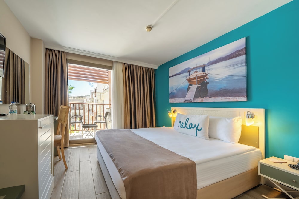 Green Bay Resort & Spa - All inclusive — Hotel rooms in Milas, Mugla