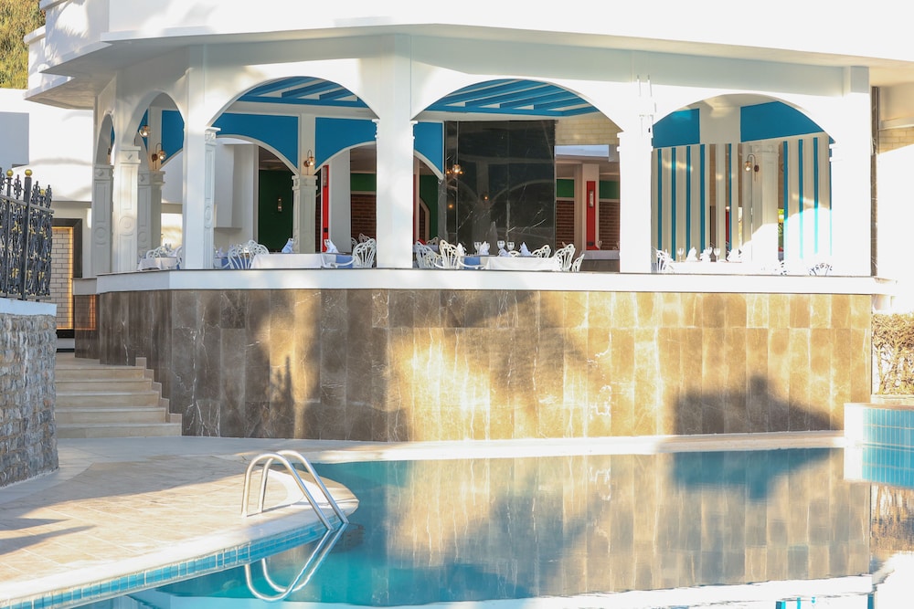 Green Bay Resort & Spa - All inclusive — Swimming pool in Milas, Mugla
