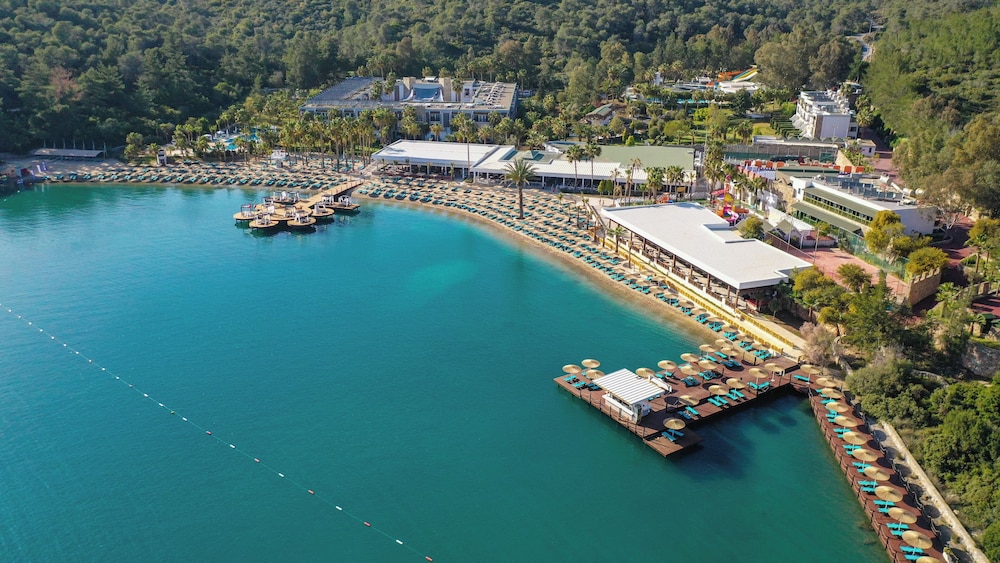 Green Bay Resort & Spa - All inclusive — Beach in Milas, Mugla