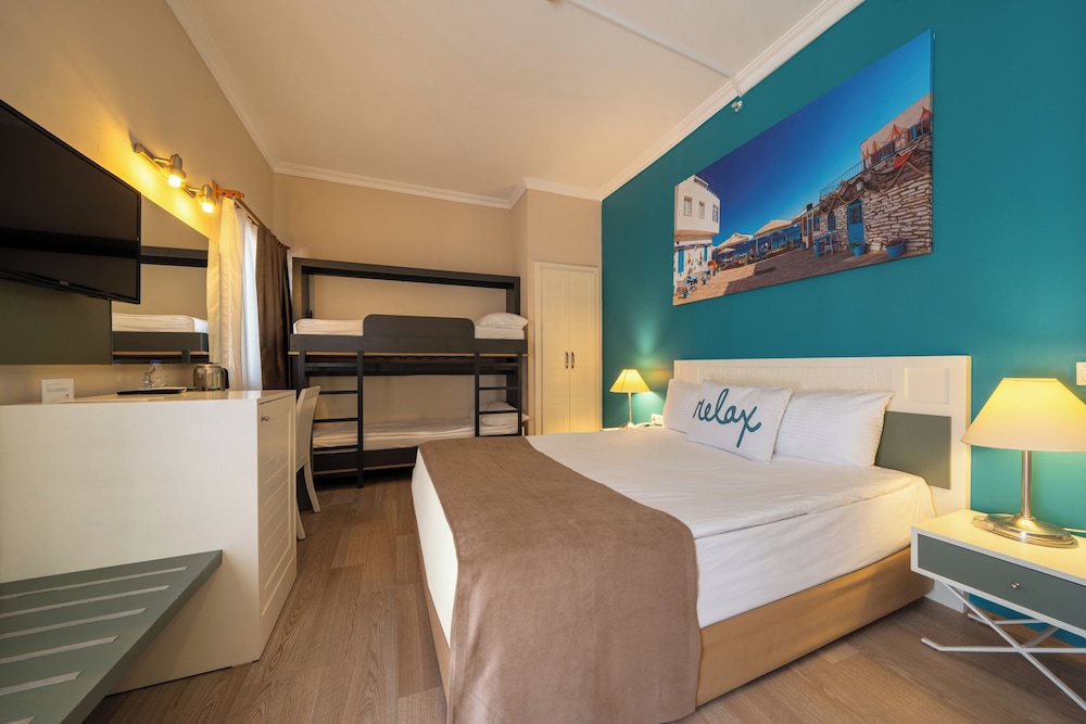 Green Bay Resort & Spa - All inclusive — Hotel rooms in Milas, Mugla