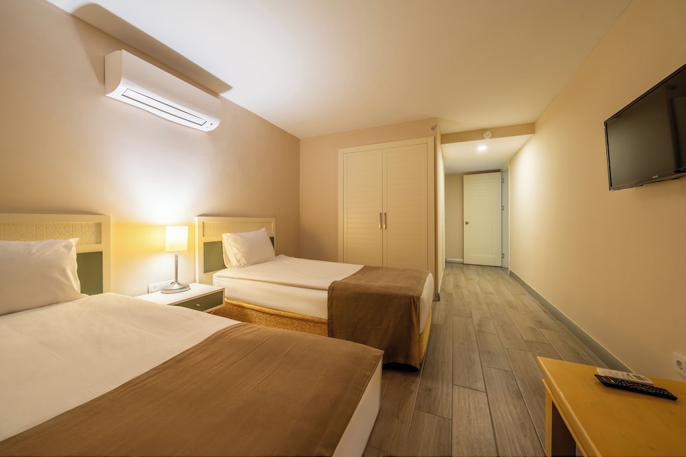 Green Bay Resort & Spa - All inclusive — Hotel rooms in Milas, Mugla