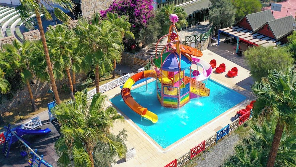 Green Bay Resort & Spa - All inclusive — Attractions for children in Milas, Mugla
