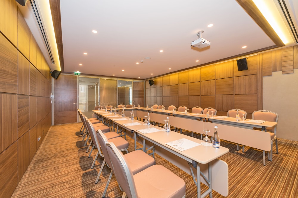 Golden Age Hotel Taksim — Hotel building in Istanbul, Istanbul