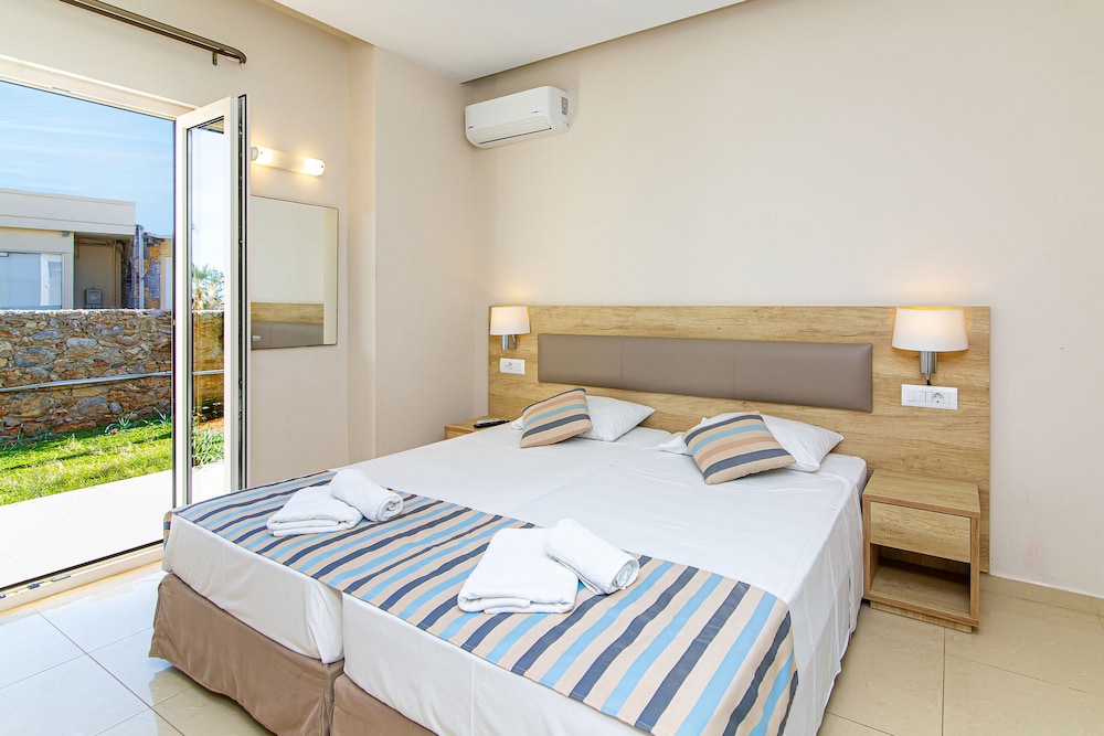 Theo Star Beach Hotel — Hotel rooms in Malia