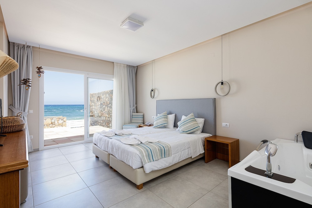 Theo Star Beach Hotel — Hotel rooms in Malia