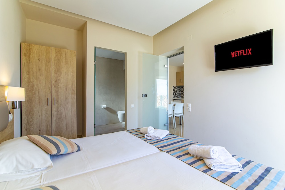 Theo Star Beach Hotel — Hotel rooms in Malia