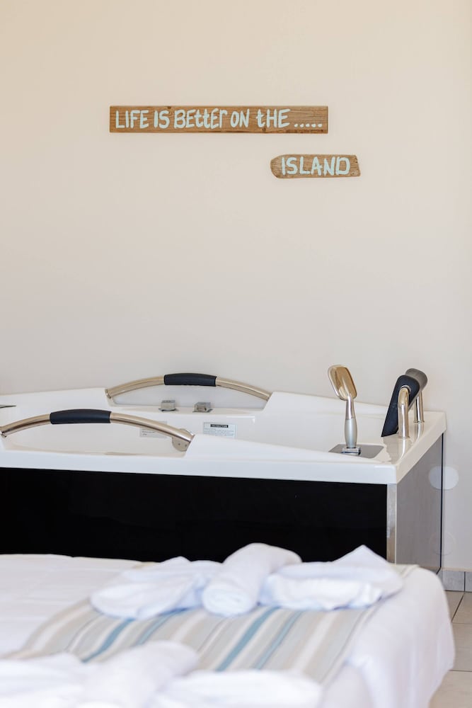 Theo Star Beach Hotel — Hotel rooms in Malia