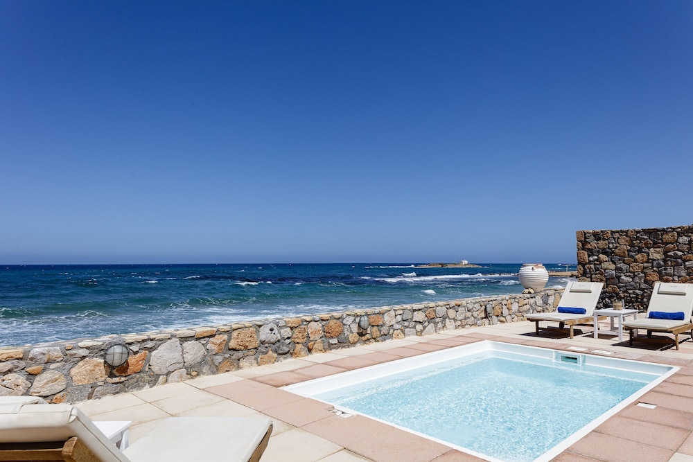 Theo Star Beach Hotel — Swimming pool in Malia