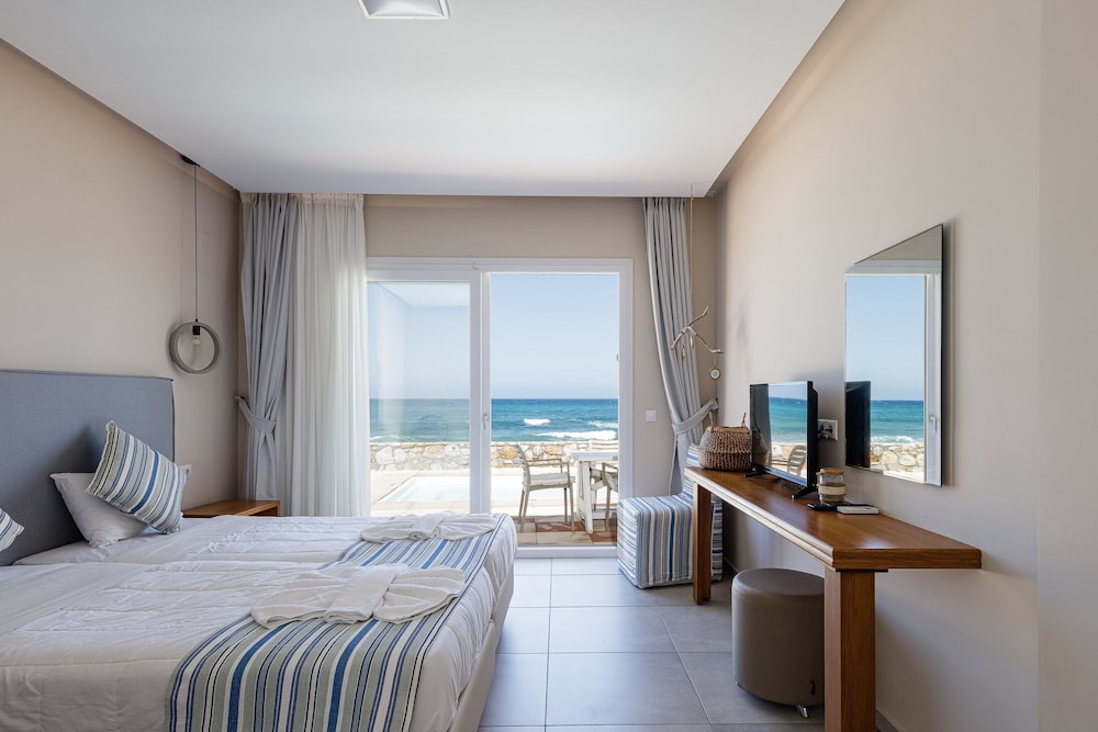 Theo Star Beach Hotel — Hotel rooms in Malia