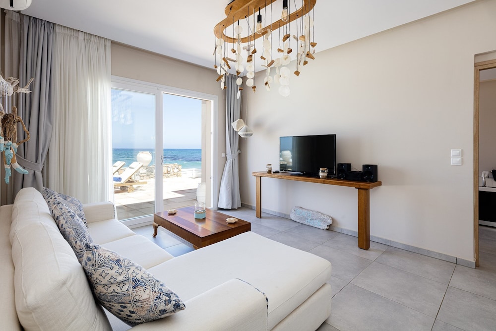 Theo Star Beach Hotel — Hotel rooms in Malia