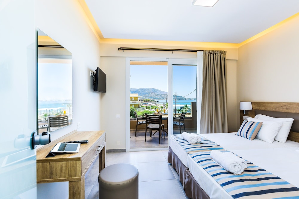 Theo Star Beach Hotel — Hotel rooms in Malia