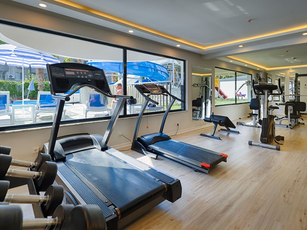 Grand Uysal Beach&Spa Hotel - All inclusive — Sports & recreation in Alanya