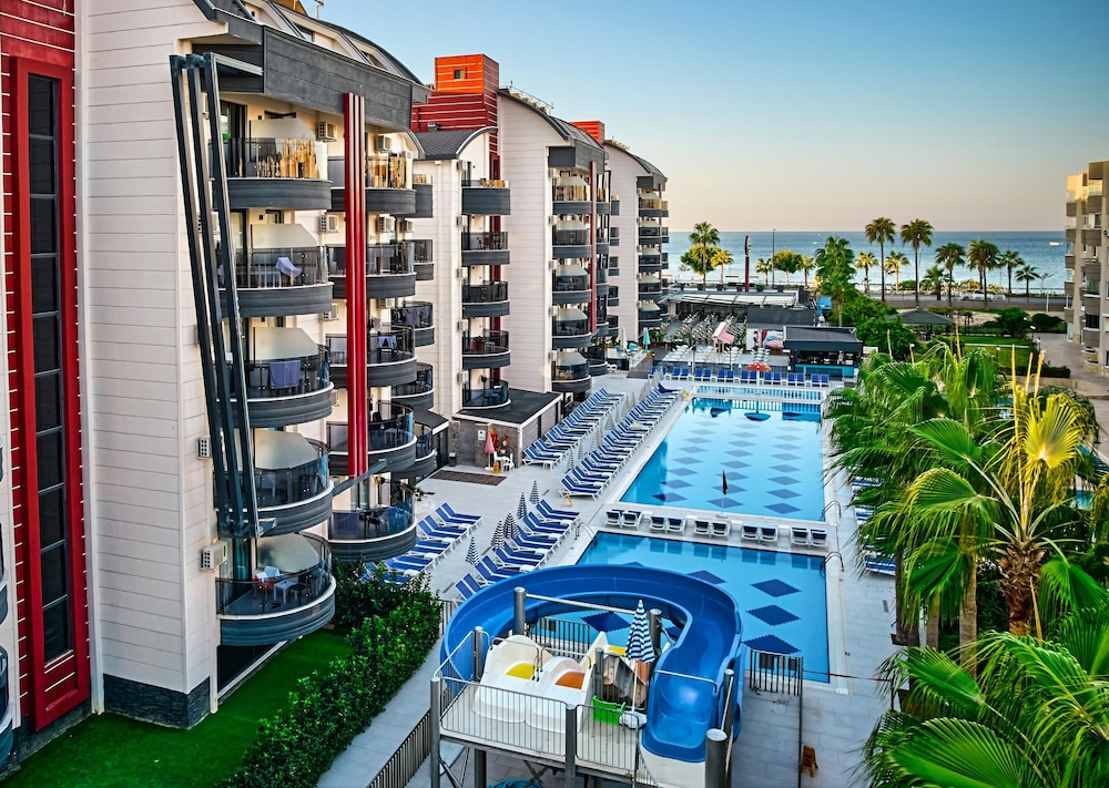 Grand Uysal Beach&Spa Hotel - All inclusive — Main photo in Alanya