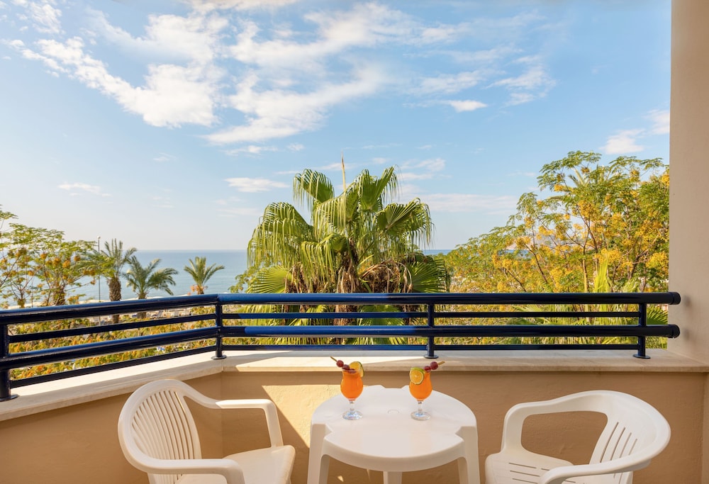 LABRANDA Alantur Resort - All Inclusive — Hotel rooms in Alanya