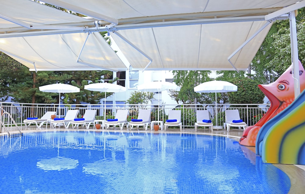 LABRANDA Alantur Resort - All Inclusive — Swimming pool in Alanya